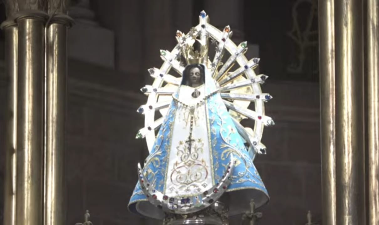 NUESTRA SEÑORA DE LUJÁN RECIBE A LOS PEREGRINOS