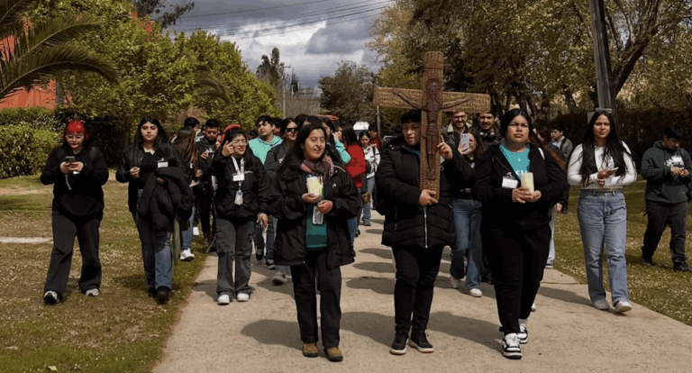 Jóvenes de Pastoral Duoc UC vivieron un retiro de encuentro y fe en el Santuario de Lo Vásquez