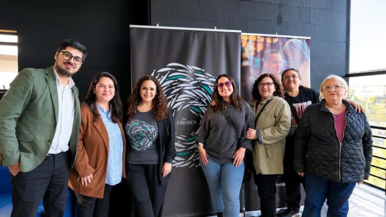 Asistentes a la avant premiere de la sexta temporada de The Chosen organizada por Pastoral Duoc UC en la sede San Joaquín.